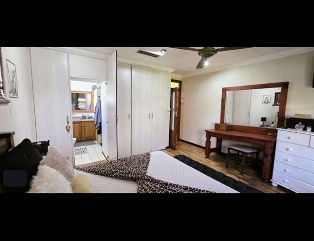 4 BEDROOM HOUSE FOR SALE IN PANORAMA